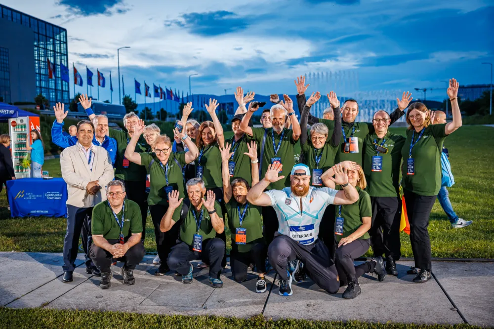 Atletski suci kod fontana, 22.5.2025.